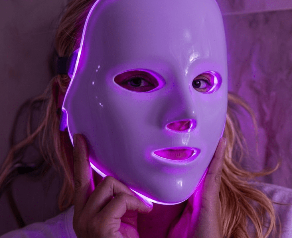 Purple (600nm) mode on the glokore led mask